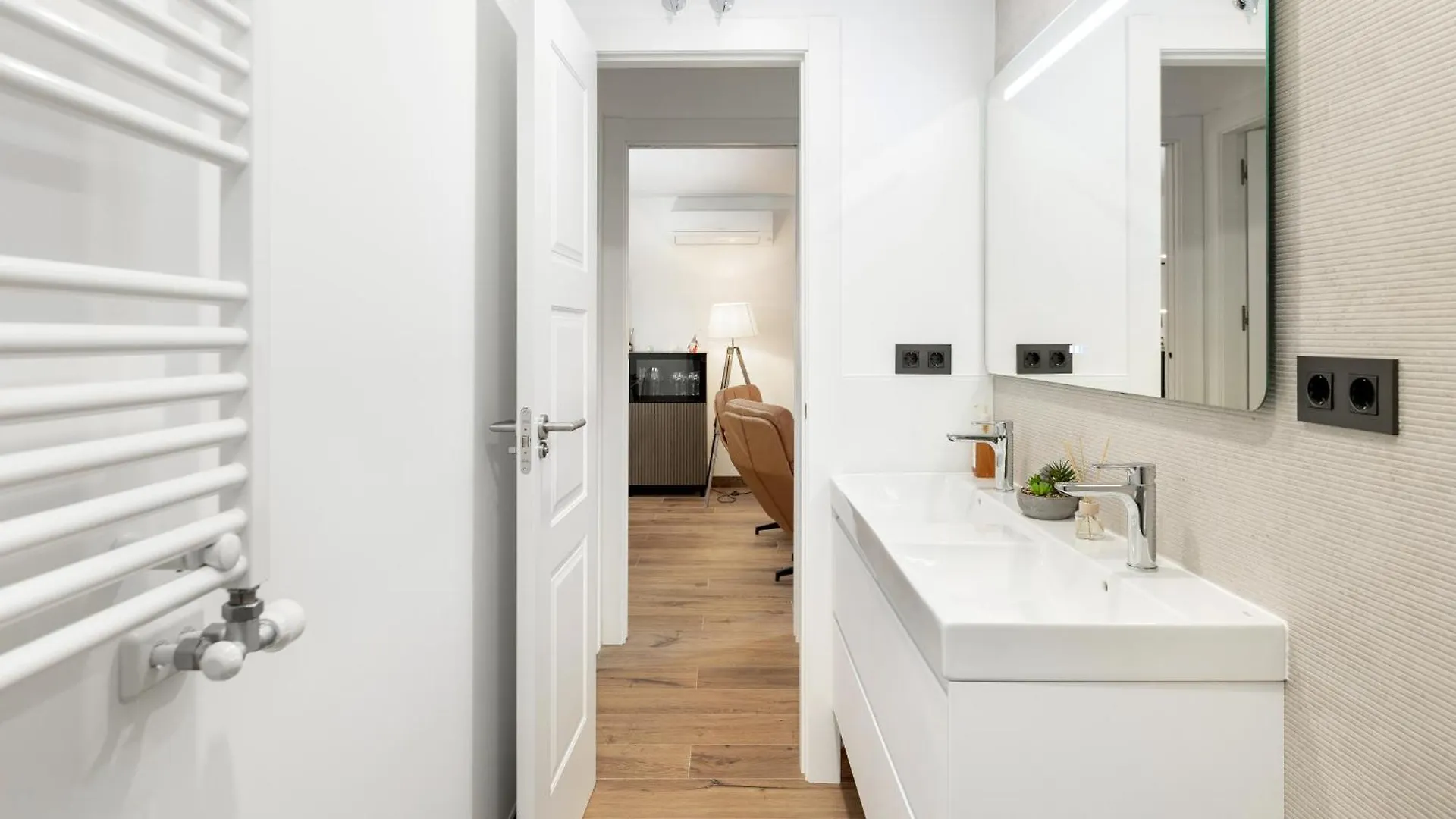Apartment - Gongora Comfort Luxury Suites - Granada Spain